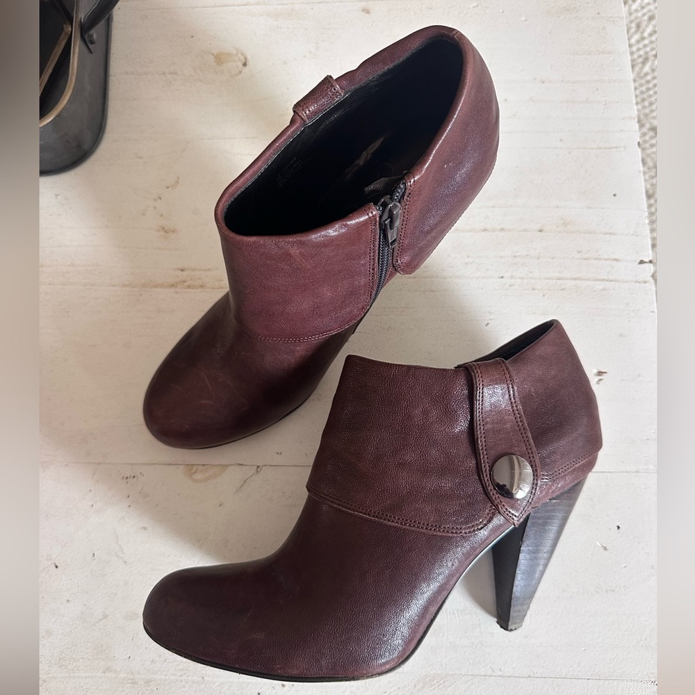 Jessica Simpson Brown Virginia Ankle Booties